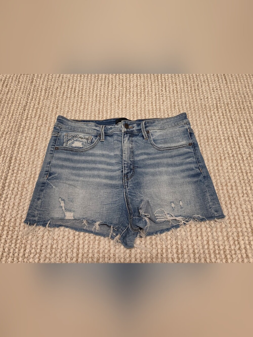 Buckle Black Fit No. 35 Distressed Denim Shorts Size 32